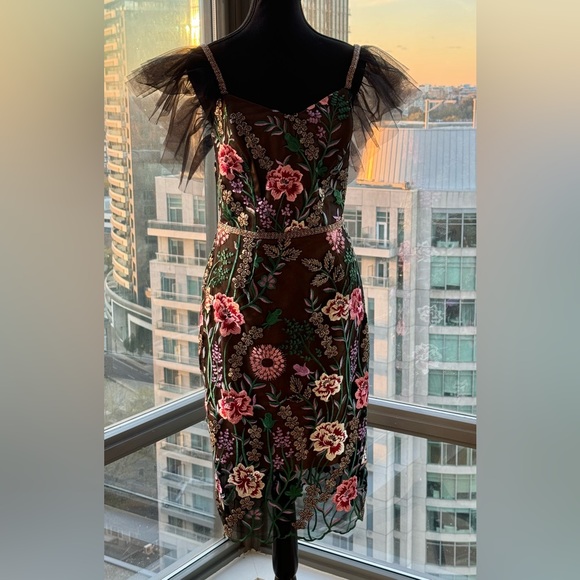 🆕 BRONX & BANCO 🧿 NWOT Melia Floral Embroidered Midi Dress, Sz M / US 6 - Picture 8 of 16
